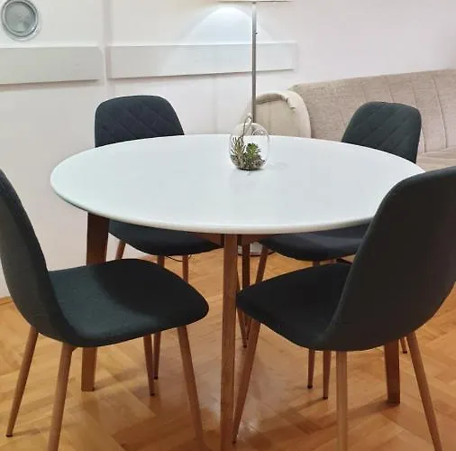 Ristic 6 아파트 *